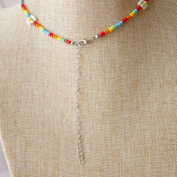 Rainbow Daisy Beaded Necklace - Picture 3 of 10